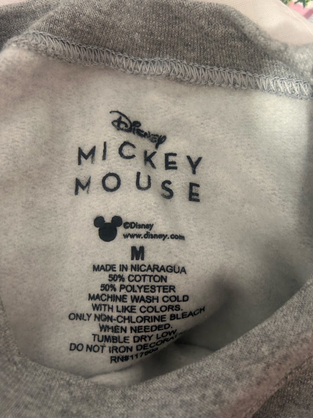 NWT 59.95 Disney Mickey Mouse sweatshirt size medium - Picture 4 of 5